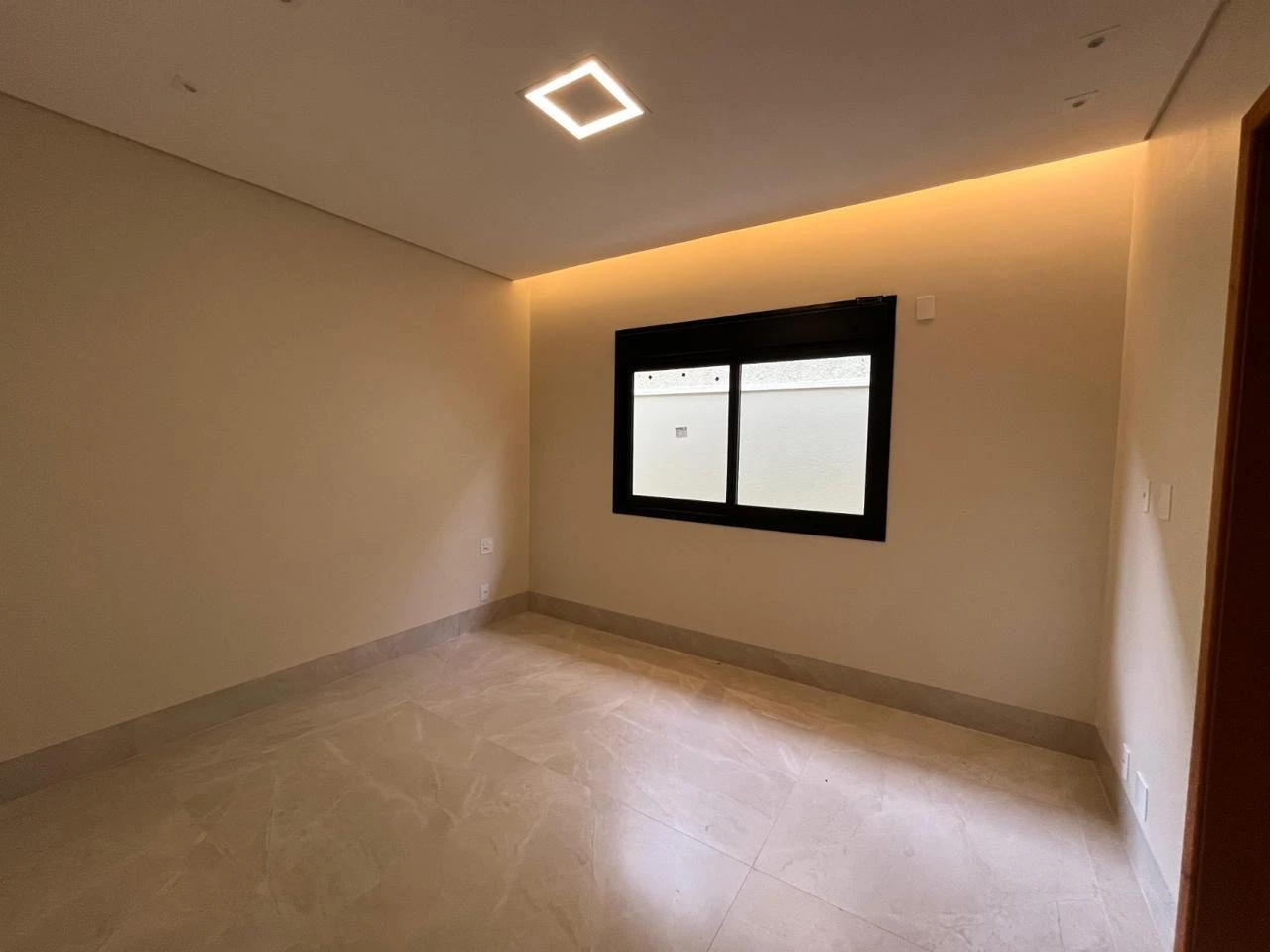 RESIDÊNCIA DE ALTO PADRÃO - RESIDENCIAL RENASCENCE