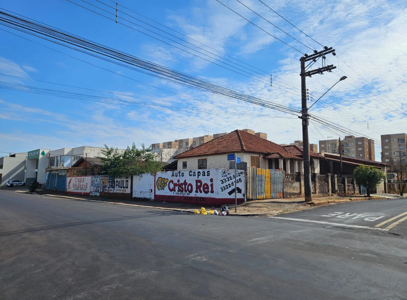 OPORTUNIDADE NA AV. ARMANDO SALES – TERRENO AMPLO E LOCALIZAÇÃO PRIVILEGIADA!